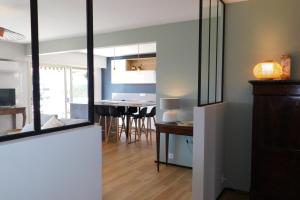 Fotografia z galérie ubytovania Beautiful T3 residence "L'Atrium" air conditioned with parking v destinácii Cagnes-sur-Mer