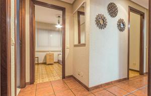 Kép Stunning Apartment In Gijón With Wifi szállásáról Gijónban a galériában Még 13 kép