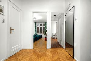 Łóżko lub łóżka w pokoju w obiekcie Apartament blisko Wawelu