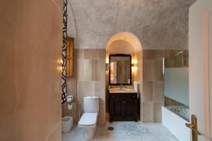 Kúpeľňa v ubytovaní Hotel Casa Palacio la Sal + 37 fotografií