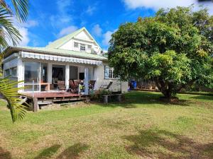 สวนหย่อมนอก Stunning 3-Bed House in Baie Mahault