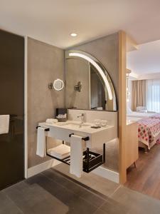Cama ou camas em um quarto em Lara Barut Collection-Ultra All Inclusive