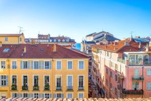 Widok na miasto Nicea z tego apartamentu