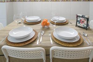 Fotografia z galérie ubytovania WintowinRentals Ubicación fabulosa, completo apartamento con Parking en el Soho de Málaga v destinácii Málaga
