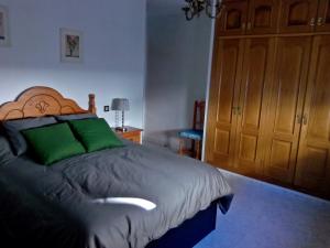 Posteľ alebo postele v izbe v ubytovaní 7447 Apartment 3 Bedrooms with WiFi and Sea views