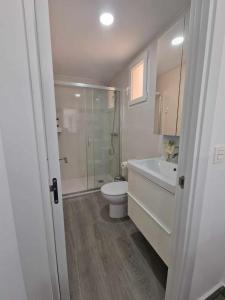 Ванная комната в Balneario Pedregalejo Loft B