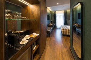 a room with a room with a room with a room at Catalonia Donosti in Donostia-San Sebastián