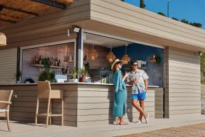 Гості ĀNANTI Resort, Residences & Beach Club - The Leading Hotels of the World
