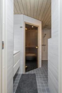 Koupelna v ubytování Loode lux with sauna + 28 fotografií