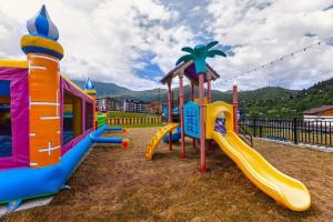 Ο χώρος παιχνιδιού για παιδιά στο Bakuriani Crystal Loft 406