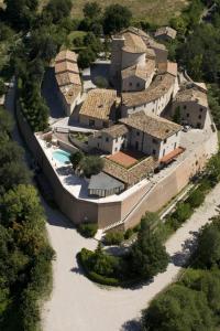 an aerial view of a house with a swimming pool at Casa Oliva Albergo Diffuso in Bargni