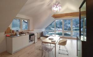 Kuchyňa alebo kuchynka v ubytovaní Apartament u Tomka Lux