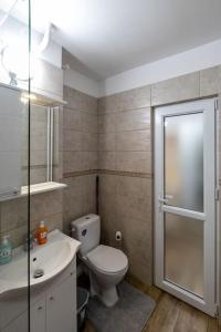 Vannituba majutusasutuses Luxury Radox Apartment Park 1 BZ