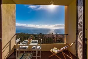 Foto de la galeria de A Piaghja, adorable studio avec vue imprenable sur la mer a Ajaccio