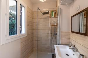 Foto de la galeria de A Piaghja, adorable studio avec vue imprenable sur la mer a Ajaccio