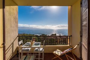 Fotografia z galérie ubytovania A Piaghja, adorable studio avec vue imprenable sur la mer v destinácii Ajaccio