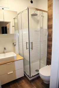 Zdjęcie z galerii obiektu Very Berry Długa 18-5A-2 City Center Apartments, AC, self check in 24h! w Poznaniu