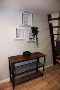 Zdjęcie z galerii obiektu Very Berry Długa 18-5A-2 City Center Apartments, AC, self check in 24h! w Poznaniu