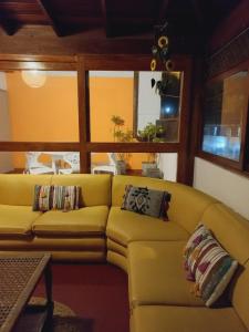 Een zitgedeelte bij Casa Blanca Beach House - Punta Hermosa - Perú