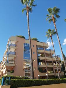 Το κτήριο όπου στεγάζεται  το διαμέρισμα