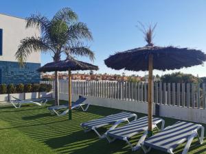 Zdjęcie z galerii obiektu Turquesa del Mar - Max Beach Golf - Large Sunny Terrace Apartment w mieście Playa Flamenca