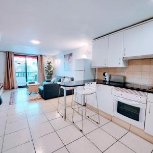 Kuchyň nebo kuchyňský kout v ubytování Dúplex Agnes Parque Santiago I