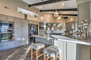 Φωτογραφία από το άλμπουμ του Luxury Fountain Hills Home with Stunning Views! σε Fountain Hills