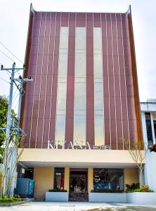 a hotel in kota kinabalu malaysia at KIYANA HOTEL SEMARANG in Jomblang