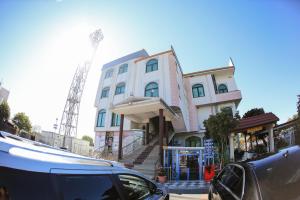 Bangunan di mana terletaknya hotel