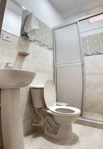 Koupelna v ubytování Acogedor Apartaestudio