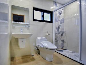 Ένα μπάνιο στο 淳境之光民宿 EasyTimeBnB +9 φωτογραφίες