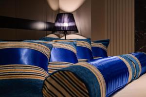 Postel nebo postele na pokoji v ubytování HOTEL VARKIN Ikebukuro Nishiguchi