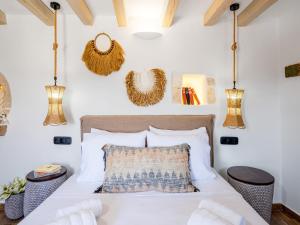 Posteľ alebo postele v izbe v ubytovaní Charming Traditional Cretan Villa "Alisavaki"