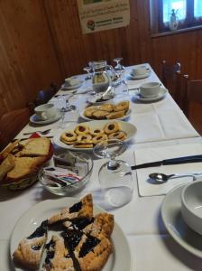 ห้องอาหารหรือที่รับประทานอาหารของ Agriturismo il fosso