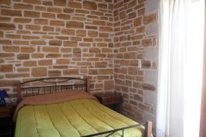 A bed or beds in a room at Petra-Mare 2 Még 37 kép