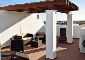 Balkón nebo terasa v ubytování Relax, playa, golf...!! Ático de lujo, 130 m2, WIFI, urbanización privada...