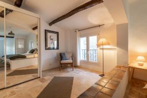 Posteľ alebo postele v izbe v ubytovaní Mougins Collection - Maisonnette Authentique - Vieux Village de Mougins