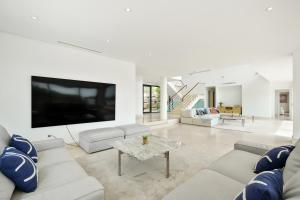 Χώρος καθιστικού στο Giga - Luxury paradise, complete silence and sea view