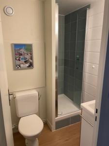 Kúpeľňa v ubytovaní Appartement 4 pers Tour de la Biche skis aux pieds