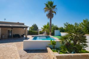 The swimming pool at or close to Villa Crigiada Luxury Pool