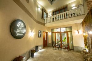 Fotografie z fotogalerie ubytování Tree Hotel v destinaci Korçë