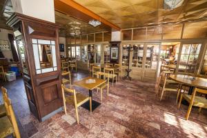 Εστιατόριο ή άλλο μέρος για φαγητό στο Hotel Racek