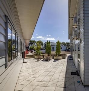 Balkón nebo terasa v ubytování Pukekura Motor Lodge