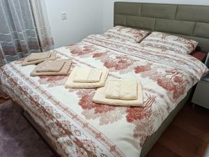 Vuode tai vuoteita majoituspaikassa Apartman Meseceva dolina