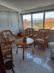Posezení v ubytování Apartments Raos + 16 fotografií