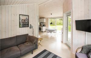 Posezení v ubytování 2 Bedroom Pet Friendly Home In Samsø