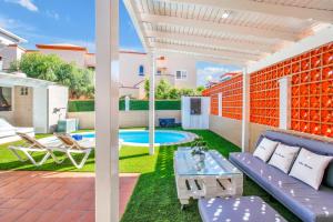 The swimming pool at or close to Villa Maday