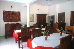 A seating area at Mango Tree House