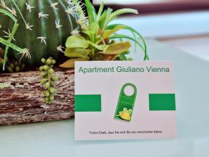 Certyfikat, podpis lub inny dokument wystawiony w obiekcie Apartment Giuliano Vienna