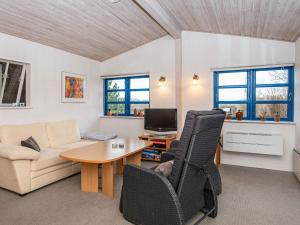 TV a/nebo společenská místnost v ubytování Holiday home Børkop LX